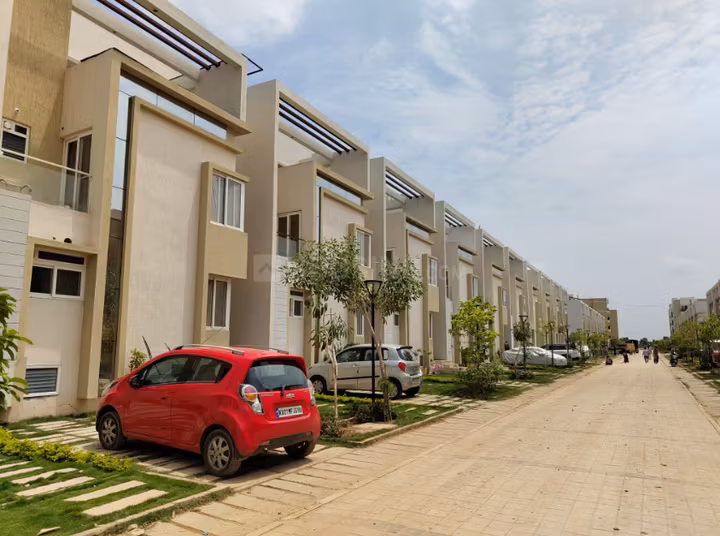 ARATT CITYSCAPES — image 1